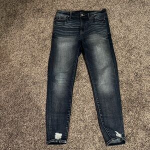 Buckle Women's Skinny Jeans in Dark Wash with Fading